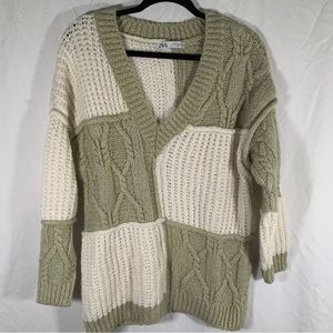 Zara Sweater Women’s Medium Green White Vneck Cable Knit Chunky Pullover Wool Bl